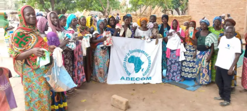 Tchad : l'ADECOM fait un don de vêtements pour les populations déplacées de Koutou