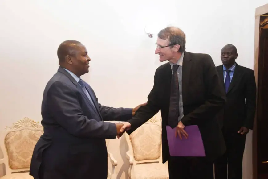 RCA : le président Touadera reçoit l’ambassadeur Douglas Carpenter de l’UE