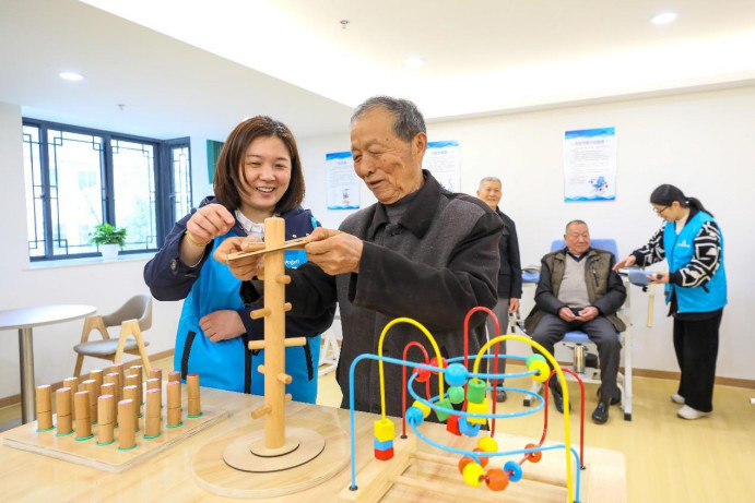 Photo shows an activity room of a nursing home in Deqing county, Huzhou, east China's Zhejiang province. (Photo by Bai Yu/People's Daily Online)