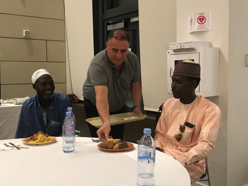 Tchad : des associations de personnes handicapées rassemblées autour d'un Iftar à l'ambassade américaine Tchad : des associations de personnes handicapées rassemblées autour d'un Iftar à l'ambassade américaine