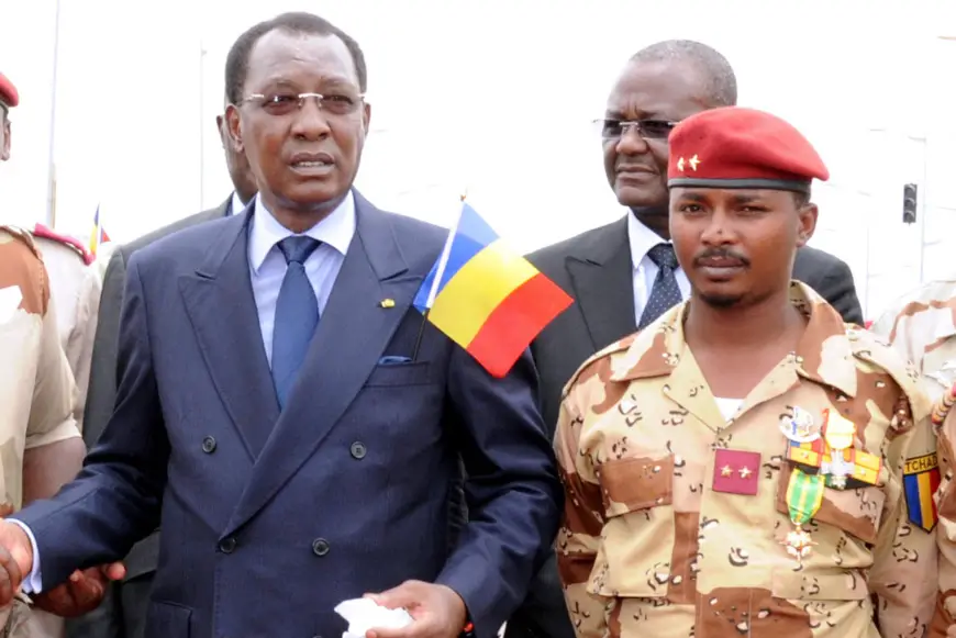 Le défunt président Idriss Deby Itno et son fils Mahamat Idriss. © DR