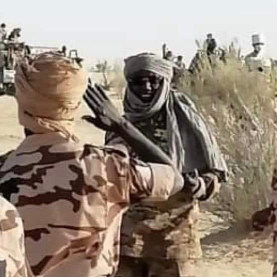 La dernière image du Maréchal Idriss Deby Itno peu avant sa mort, au Nord du Kanem, en avril 2021. © DR La dernière image du Maréchal Idriss Deby Itno peu avant sa mort, au Nord du Kanem, en avril 2021. © DR