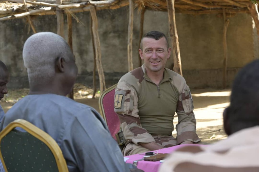 تشاد: قافلة مشتركة من الجيش الفرنسي والتشادي في مهمة بمنطقة لوغون شرقي © A.I تشاد: قافلة مشتركة من الجيش الفرنسي والتشادي في مهمة بمنطقة لوغون شرقي © A.I