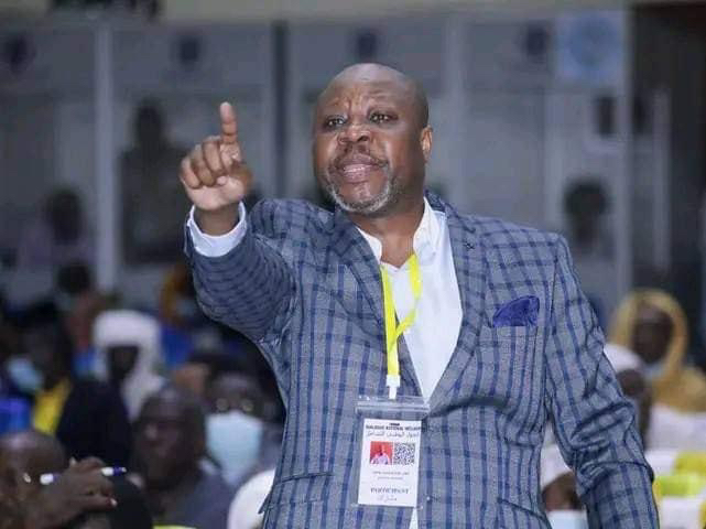 Tchad : le président de transition, témoin de mariage de Takilal Ndolassem Tchad : le président de transition, témoin de mariage de Takilal Ndolassem