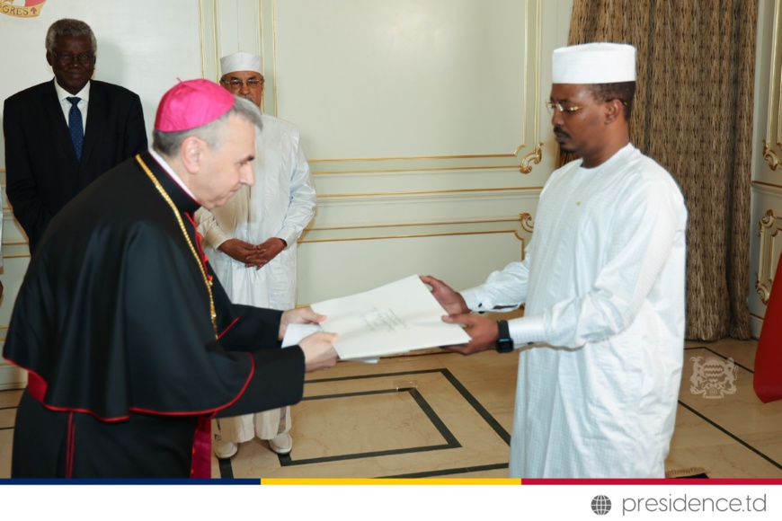 Le nouveau représentant du Saint Siège au Tchad présente ses lettres de créance Le nouveau représentant du Saint Siège au Tchad présente ses lettres de créance