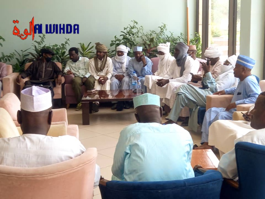 Tchad : les ex politico-militaires demandent des explications au gouvernement, après leur expulsion de l'hôtel Tchad : les ex politico-militaires demandent des explications au gouvernement, après leur expulsion de l'hôtel