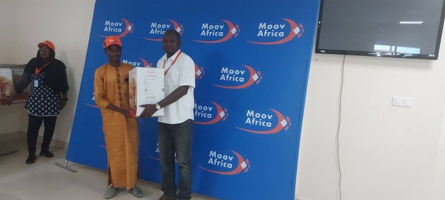 Tchad : Moov Africa récompense les gagnants de la promo « Quiz Electroménager – Ventilateur » Tchad : Moov Africa récompense les gagnants de la promo « Quiz Electroménager – Ventilateur »
