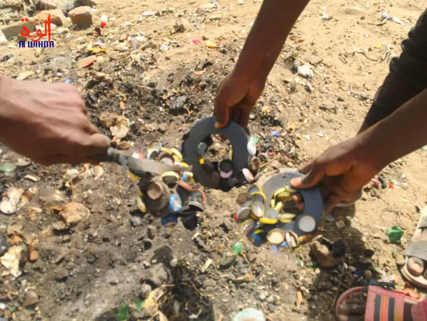 Tchad : les bouchons de bière, une source de revenus pour les jeunes