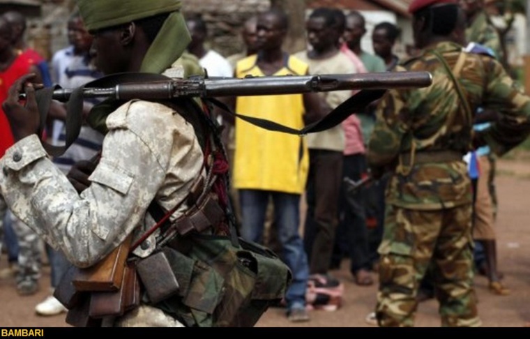 GRAND ANGLE/Anti-Balaka et Séléka s'affrontent à Bambari, le Forum national en péril GRAND ANGLE/Anti-Balaka et Séléka s'affrontent à Bambari, le Forum national en péril