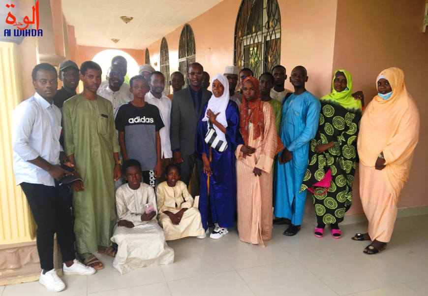 Lutte contre la violence en milieu scolaire au Tchad : sensibilisation des élèves du 8e arrondissement Lutte contre la violence en milieu scolaire au Tchad : sensibilisation des élèves du 8e arrondissement