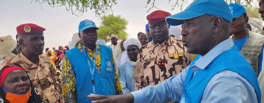 Tchad : le gouverneur de Wadi Fira au chevet des réfugiés soudanais Tchad : le gouverneur de Wadi Fira au chevet des réfugiés soudanais
