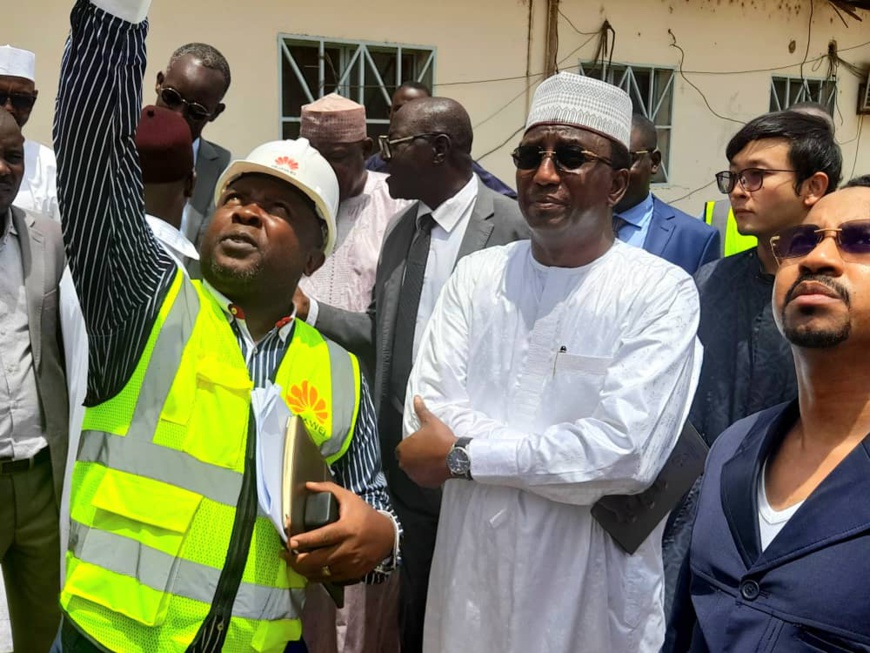 Tchad : le ministre de la Télécommunication inspecte les centres de données de N’Djamena