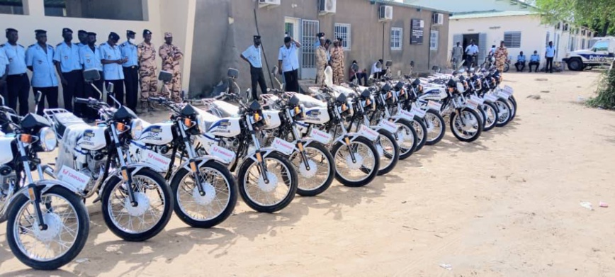 Tchad : 17 motos remises aux officiers de la police judiciaire Tchad : 17 motos remises aux officiers de la police judiciaire