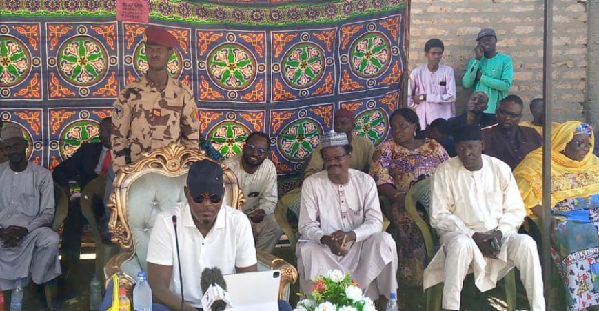 Tchad : le gouverneur du Moyen-Chari en tournée d’échanges dans les arrondissements de Sarh Tchad : le gouverneur du Moyen-Chari en tournée d’échanges dans les arrondissements de Sarh
