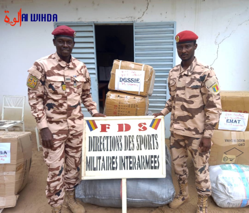 Tchad : remise d'équipements sportifs aux formations militaires Tchad : remise d'équipements sportifs aux formations militaires