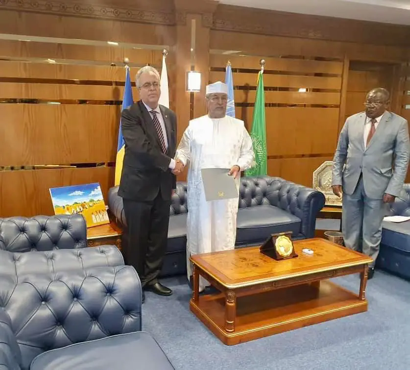 Tchad : le nouvel ambassadeur d’Algérie présente ses lettres de créance