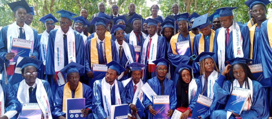 Tchad : l'ENASTIC/Sarh célèbre la réussite des étudiants de la 3e promotion Tchad : l'ENASTIC/Sarh célèbre la réussite des étudiants de la 3e promotion
