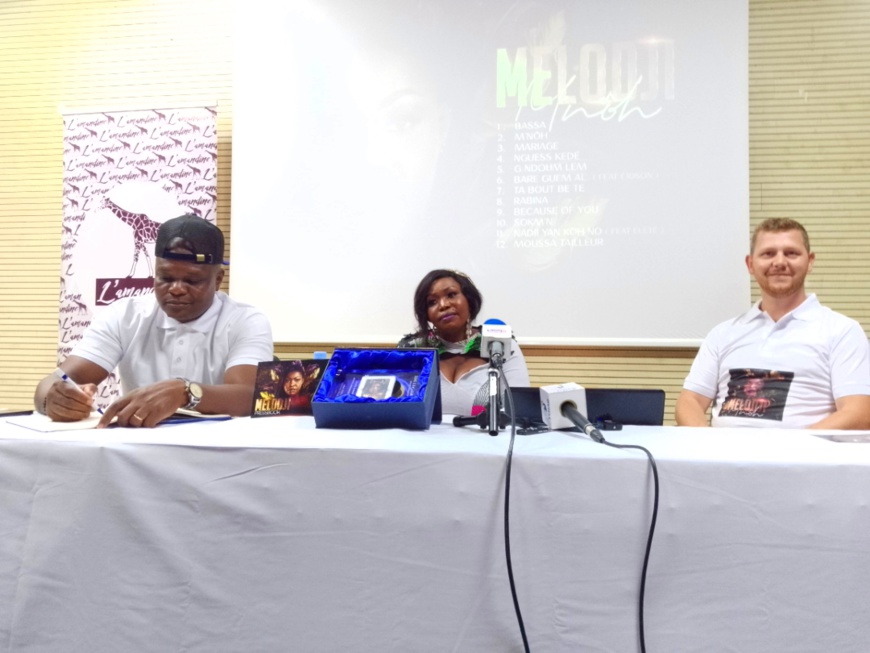 Melodji lance son nouvel album 'M'noh' : Un cri d'unité pour le Tchad Melodji lance son nouvel album 'M'noh' : Un cri d'unité pour le Tchad