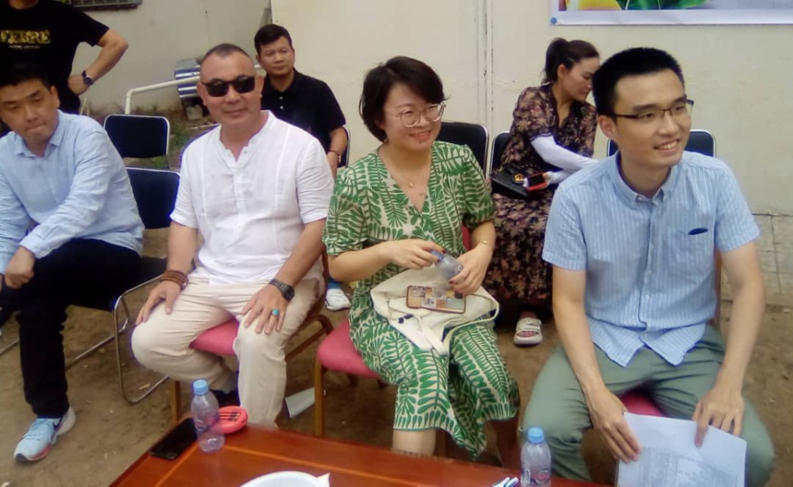 Tchad : l'Institut Confucius de N'Djamena a célébré en différé la fête des bateaux-dragons Tchad : l'Institut Confucius de N'Djamena a célébré en différé la fête des bateaux-dragons