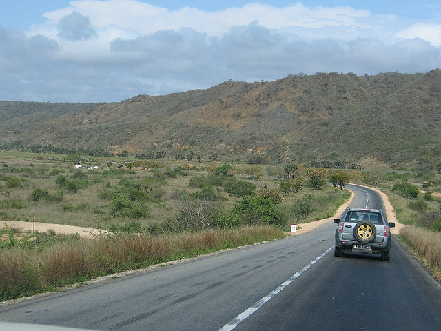 Angola : un projet routier en Angola financé par la Deutsche Bank pour un montant de 305 millions d'USD Angola : un projet routier en Angola financé par la Deutsche Bank pour un montant de 305 millions d'USD