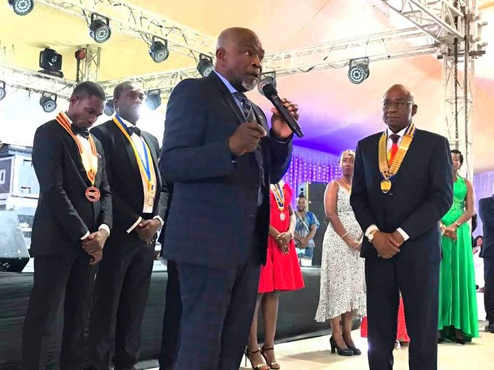 Tchad : le nouveau gouverneur du Rotary club, Saleh Kebzabo, va combattre la poliomyélite Tchad : le nouveau gouverneur du Rotary club, Saleh Kebzabo, va combattre la poliomyélite