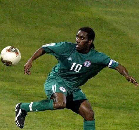 Nigeria : l’ex-joueur Jay Jay Okocha nommé ministre des Sports Nigeria : l’ex-joueur Jay Jay Okocha nommé ministre des Sports
