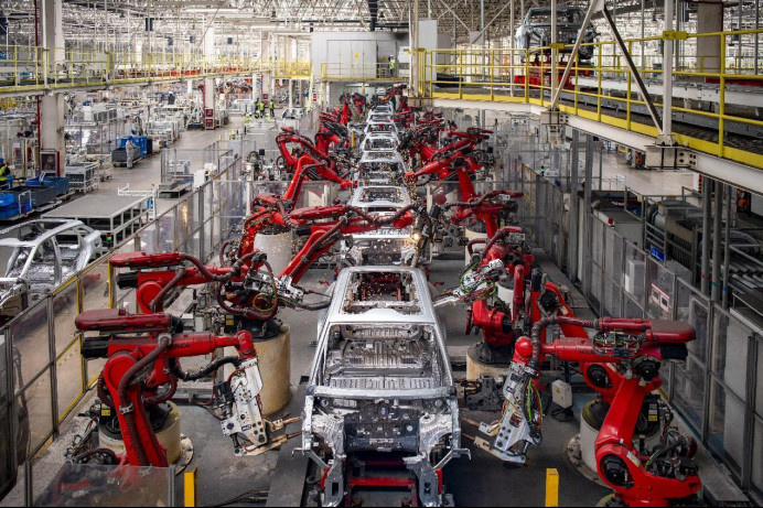 Vehicles are assembled in an intelligent factory of Chinese automobile manufacturer Leapmotor in Jinhua, east China's Zhejiang province. (Photo by Hu Xiaofei/People's Daily Online) Vehicles are assembled in an intelligent factory of Chinese automobile manufacturer Leapmotor in Jinhua, east China's Zhejiang province. (Photo by Hu Xiaofei/People's Daily Online)