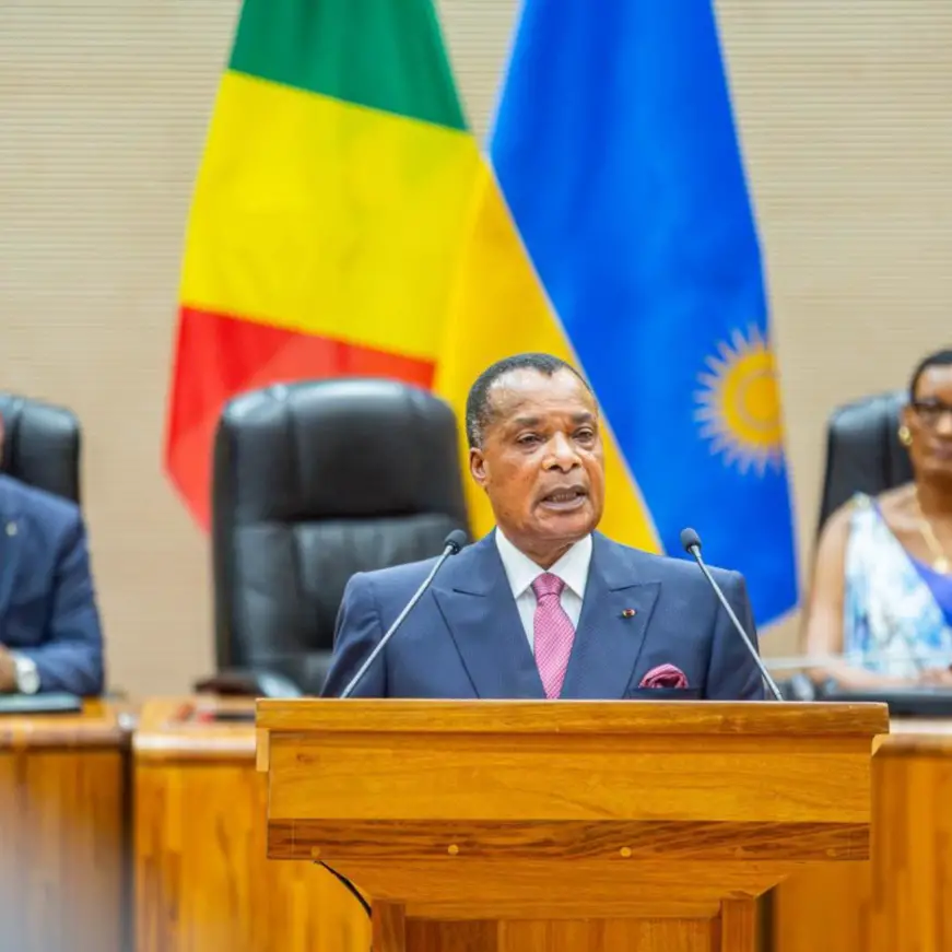 Denis Sassou N'Guesso devant les parlementaires rwandais.