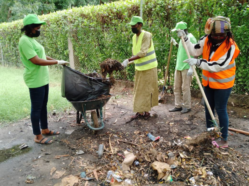 N'Djamena : Green-Chad nettoie la faculté des sciences exactes et appliquées N'Djamena : Green-Chad nettoie la faculté des sciences exactes et appliquées