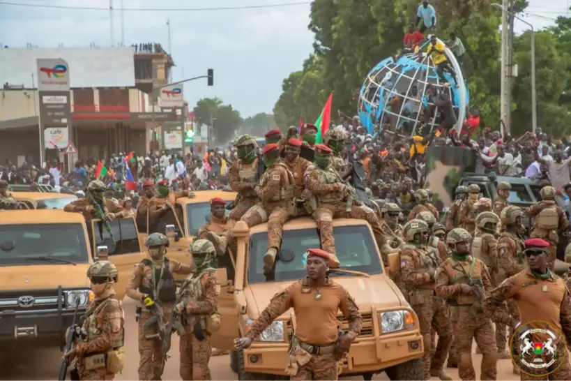 Burkina Faso : le capitaine Traoré accueilli en liesse à son retour de Russie