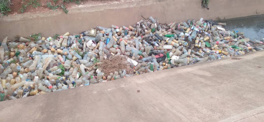 Tchad : incivisme à Moundou, des caniveaux obstrués aggravent les inondations Tchad : incivisme à Moundou, des caniveaux obstrués aggravent les inondations