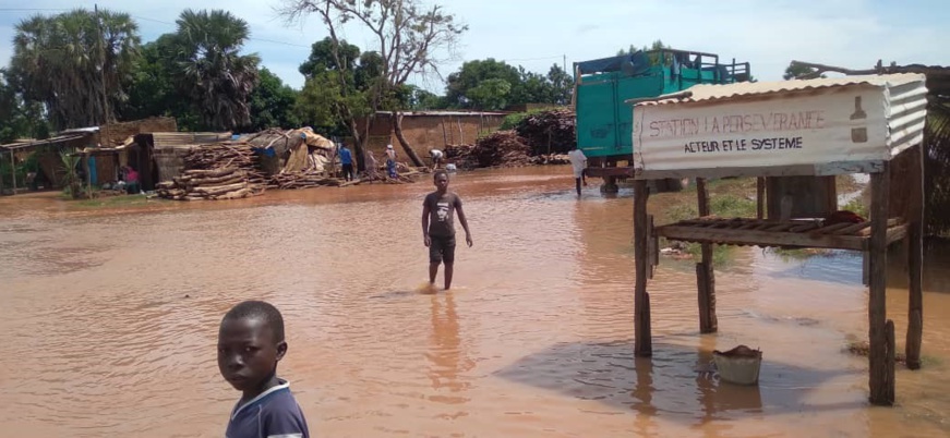 Tchad : Grosses inondations à Moundou, les populations ont les pieds dans l’eau Tchad : Grosses inondations à Moundou, les populations ont les pieds dans l’eau