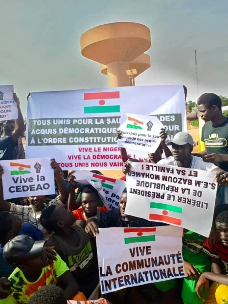 Niger : une manifestation pro-Bazoum dispersée par les forces de l’ordre à Niamey