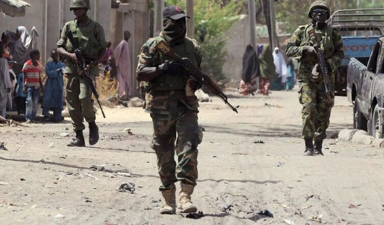 Nigeria : Trois officiers supérieurs et 20 autres soldats tués dans une attaque terroriste Nigeria : Trois officiers supérieurs et 20 autres soldats tués dans une attaque terroriste