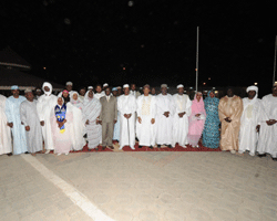 Tchad : Cérémonie à la résidence privée du Président Deby avec les hauts cadres du MPS Tchad : Cérémonie à la résidence privée du Président Deby avec les hauts cadres du MPS
