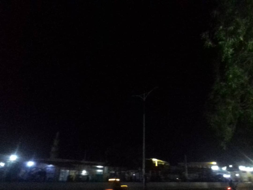 Délestage à N'Djamena : Une semaine sans électricité dans plusieurs quartiers Délestage à N'Djamena : Une semaine sans électricité dans plusieurs quartiers