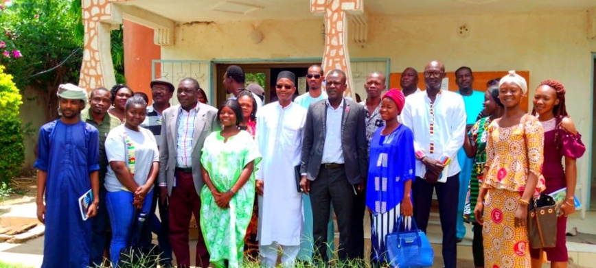 Tchad : Le gouvernement et l’UNICEF renforcent la sensibilisation sur la prévention du VIH de la mère à l’enfant Tchad : Le gouvernement et l’UNICEF renforcent la sensibilisation sur la prévention du VIH de la mère à l’enfant