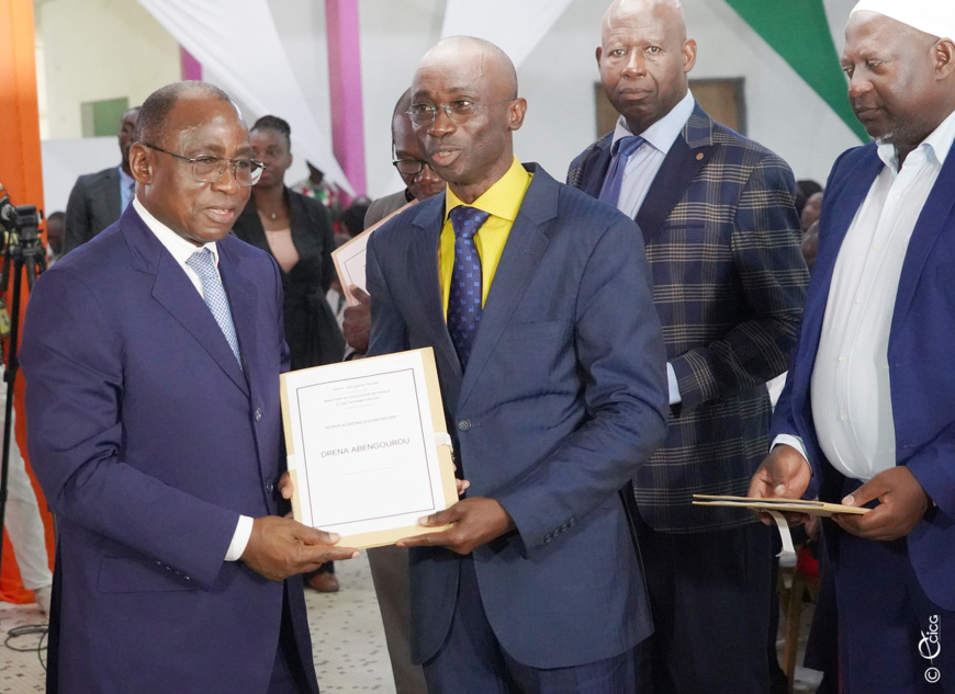 Côte d'Ivoire : des nouveaux parcours de formation pour lutter contre l'échec scolaire Côte d'Ivoire : des nouveaux parcours de formation pour lutter contre l'échec scolaire