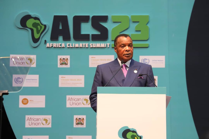 Denis Sassou N'Guesso s'exprimant au sommet sur le climat de Nairobi. Denis Sassou N'Guesso s'exprimant au sommet sur le climat de Nairobi.