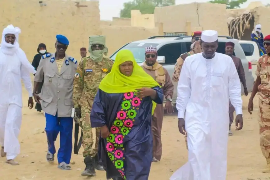 Tchad : La secrétaire d’État à la Jeunesse en mission de sensibilisation pour le fichier électoral au Kanem