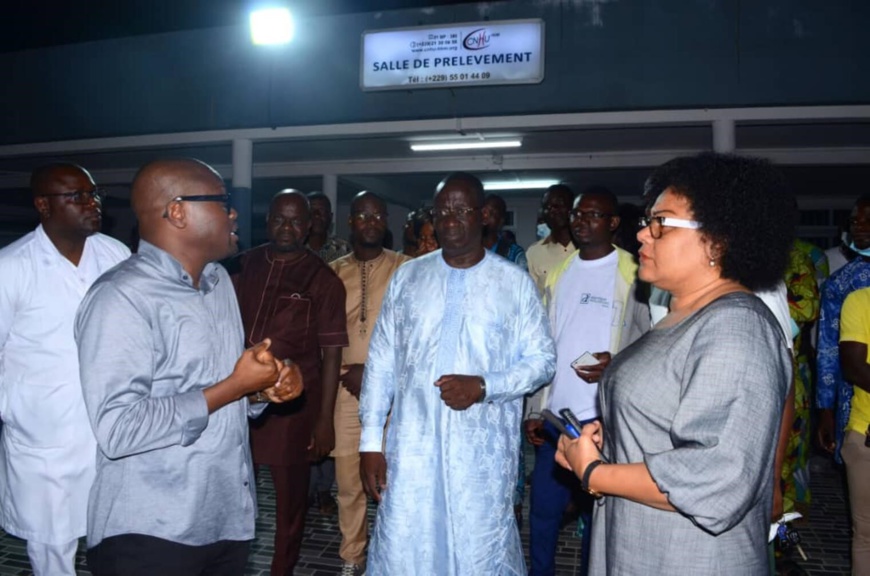 Bénin : Le gouvernement au chevet des personnes brûlées lors de l’incendie dans un entrepôt d’essence Bénin : Le gouvernement au chevet des personnes brûlées lors de l’incendie dans un entrepôt d’essence