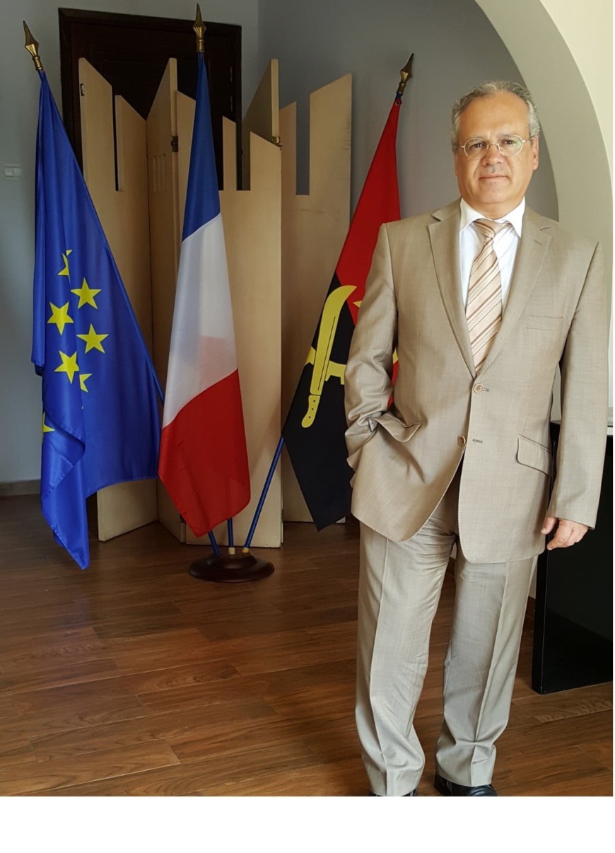 Niger : L’ambassadeur de France a finalement quitté Niamey Niger : L’ambassadeur de France a finalement quitté Niamey