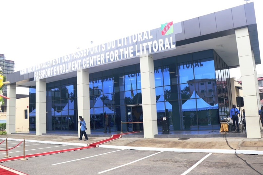 Cameroun : Le centre d'enrôlement des passeports inauguré à Douala Cameroun : Le centre d'enrôlement des passeports inauguré à Douala