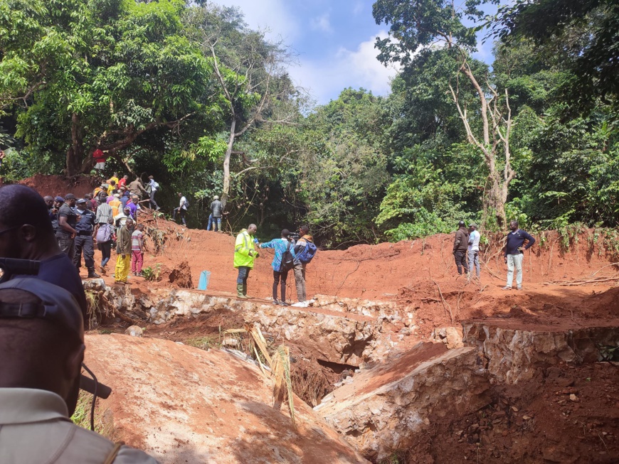 Cameroun : le bilan de la catastrophe de Yaoundé déjà à une trentaine de morts Cameroun : le bilan de la catastrophe de Yaoundé déjà à une trentaine de morts