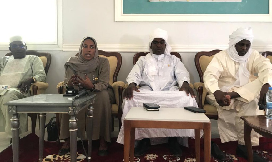Tchad : des conseillers nationaux à la rencontre des femmes rurales de l'Ennedi Est Tchad : des conseillers nationaux à la rencontre des femmes rurales de l'Ennedi Est