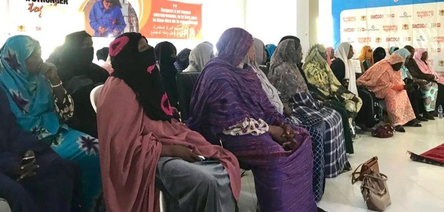 Tchad : des conseillers nationaux à la rencontre des femmes rurales de l'Ennedi Est Tchad : des conseillers nationaux à la rencontre des femmes rurales de l'Ennedi Est