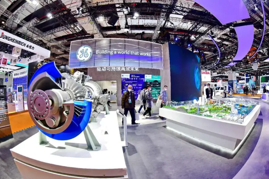 Photo taken on Nov. 8, 2022 shows the exhibition booth of General Electric Company at the fifth China International Import Expo. (Photo by Zhu Haipeng/People's Daily Online)