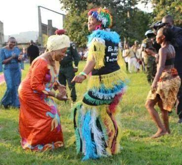 Dans les jours à venir, son excellence Mme Catherine Samba-Panza réfléchira à l'avenir du pays