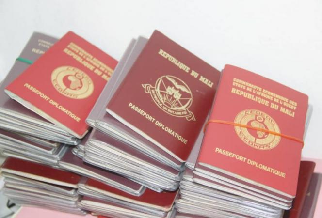 Guinée : tous les passeports diplomatiques récupérés en vue d’une réorganisation administrative Guinée : tous les passeports diplomatiques récupérés en vue d’une réorganisation administrative