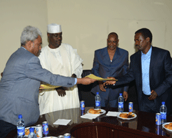 Paix : Le Tchad parvient à un accord de réconciliation entre Kartoum et le MLS Paix : Le Tchad parvient à un accord de réconciliation entre Kartoum et le MLS
